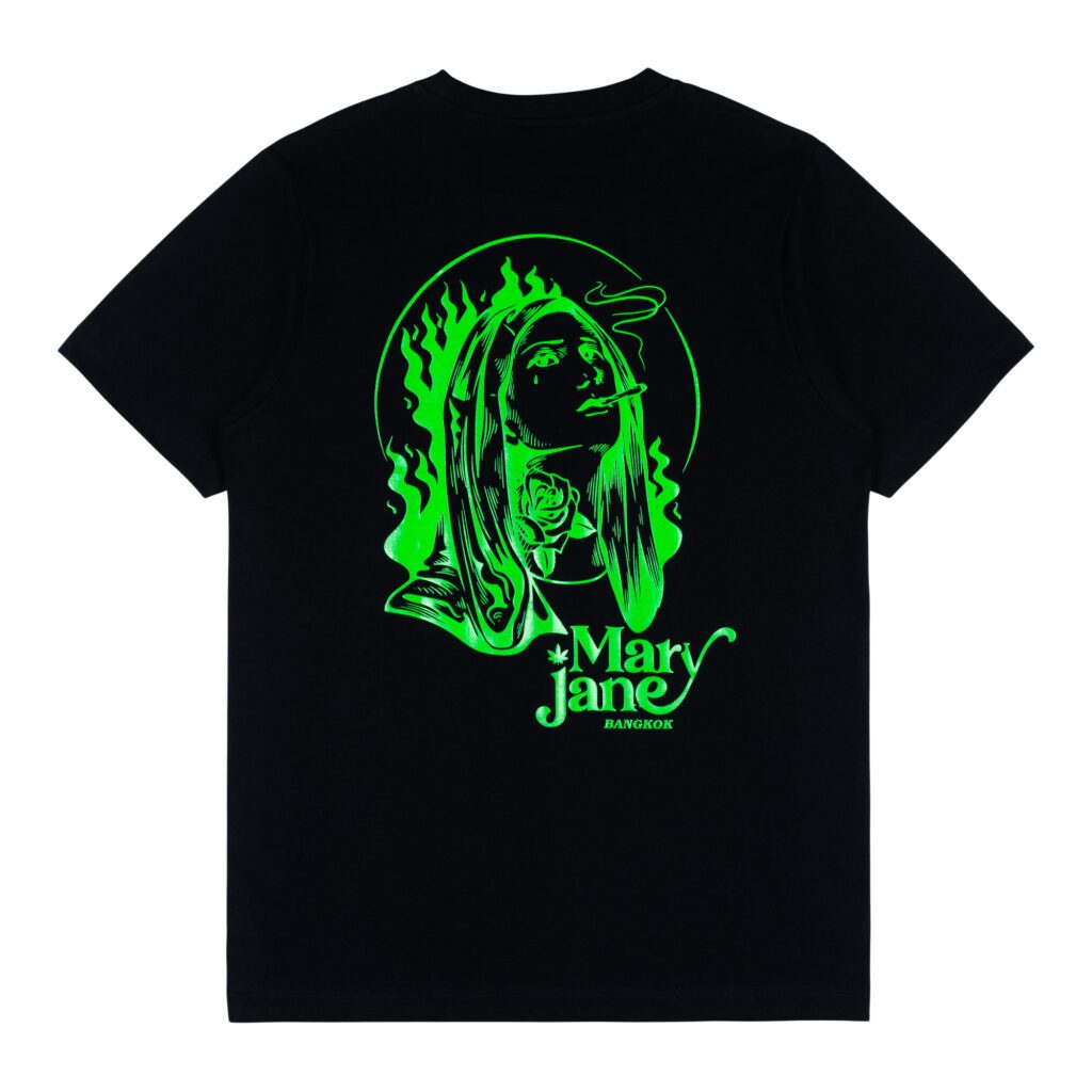 เสื้อยืดลายกราฟิกสไตล์แมรี่เจน-โกธิค-สโมคเกอร์-สีเขียว-2.jpg